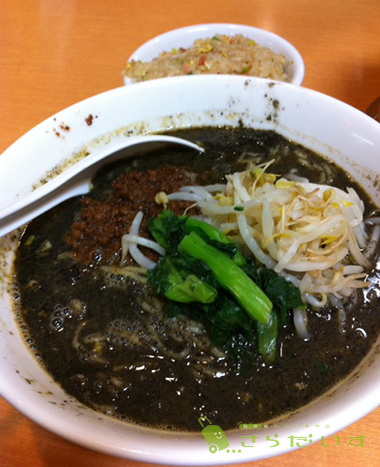 沖縄 黒ゴマ担担麺